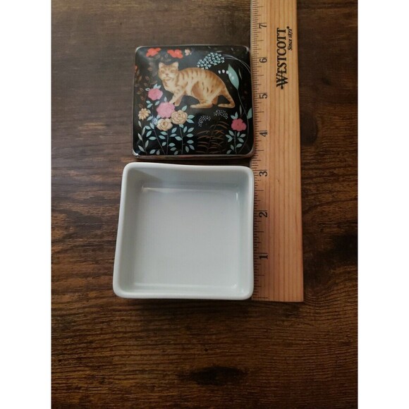 Vintage Ceramic Tabby Cat Trinket Box Square Painted Floral Made In Japan Kitten - Picture 4 of 7